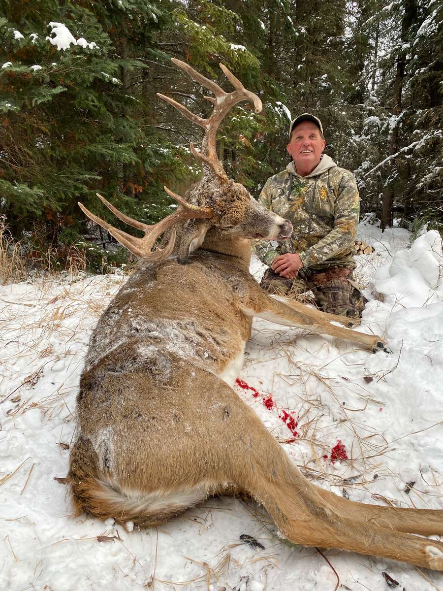 Dave Kamysiak from Posen, Michigan with a 172 buck with a 22 1/8 inside spread. Alberta Whitetail Hunting Trips (4)